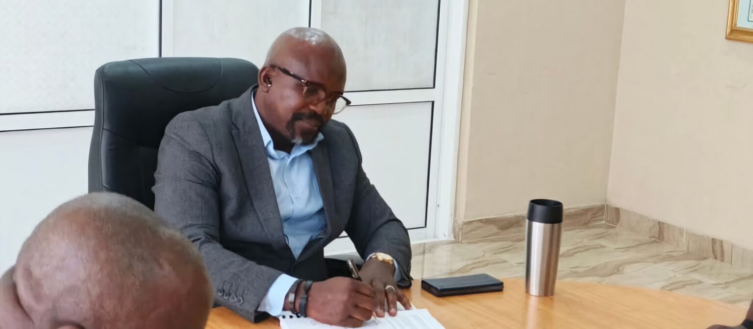 Public Works Ministry Signs Contract With Liberian Owned Company To Rehabilitate All Roads In Monrovia